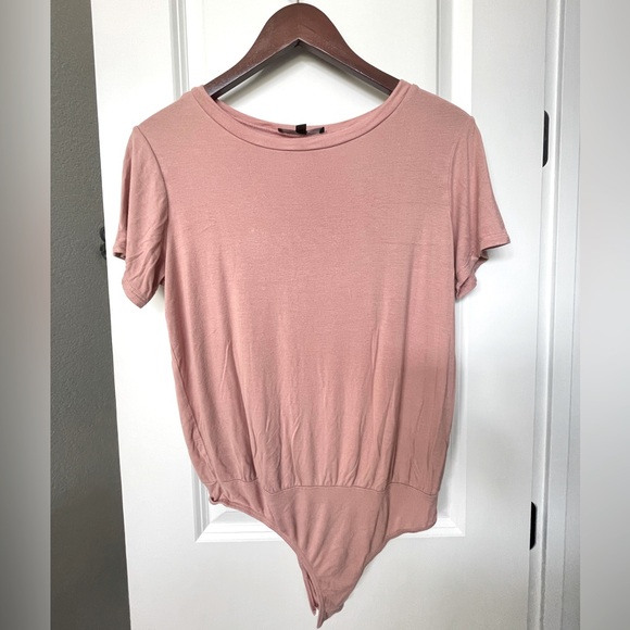Pink short sleeve tee body suit - Picture 1 of 3